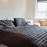 Lägenhet Modern Bright Spacious Flat