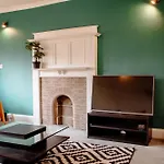 Modern Bright Spacious Flat Lägenhet Harrogate