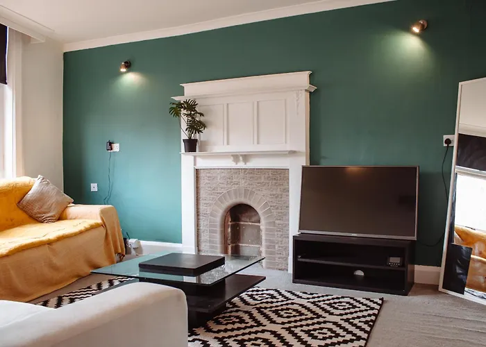 Διαμέρισμα Modern Bright Spacious Flat Χαρογκέιτ